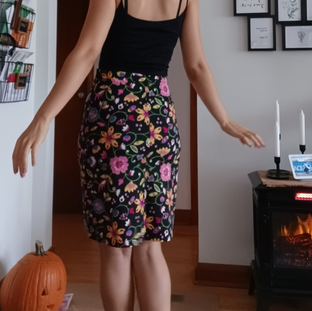 ⚡️SALE⚡️Vintage Floral Pencil Skirt - Picture 9 of 9